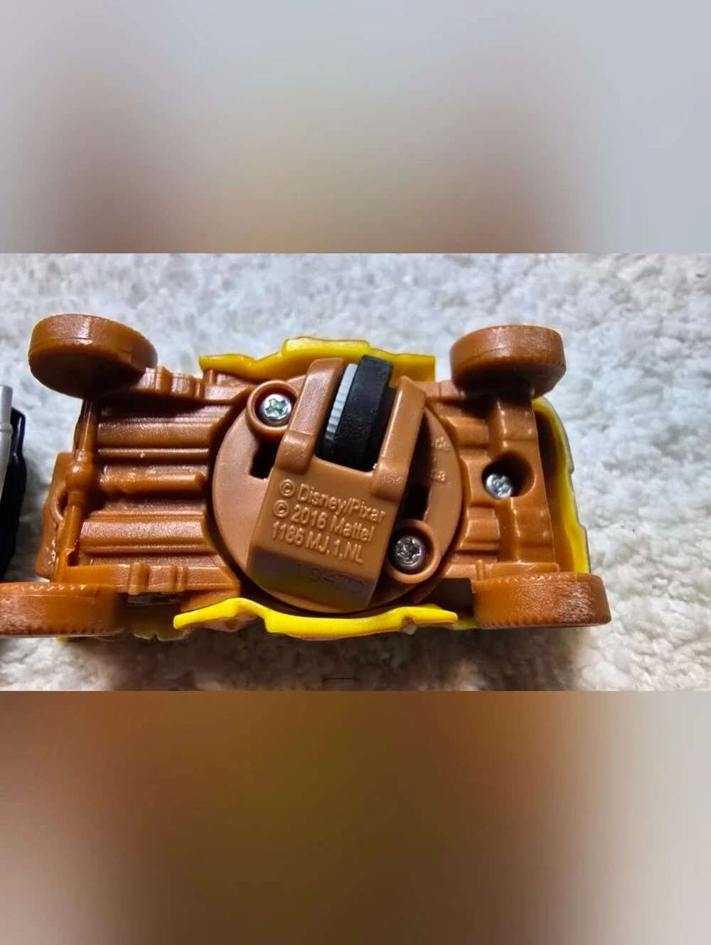 Disney Pixar Cars 3 Crazy 8 Crashers Taco Demolition & APB Police Car LOT of 2